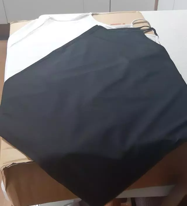 롱나시여서  맘에드네요. 단  약간 큰느낌일수잇지만  편하게입기엔  딱입니다.  66사이