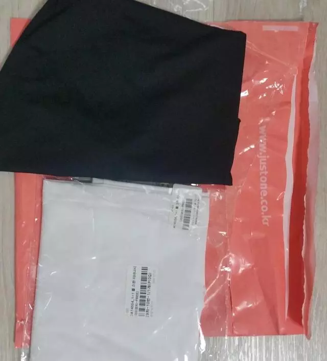 흰색구매하고 너무 편해서 두번째 구매했어요~다른브랜드속옷보다 편한거같아요 강추입