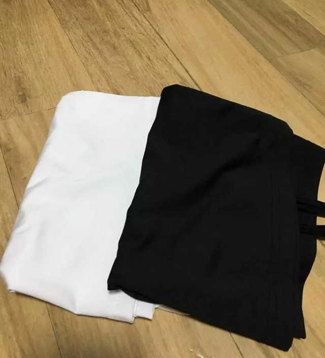 사계절 필요한 이너라서 구입했네요~ 부드더워서 겉옷이랑 말리진않아요~~ 빠른배송 감