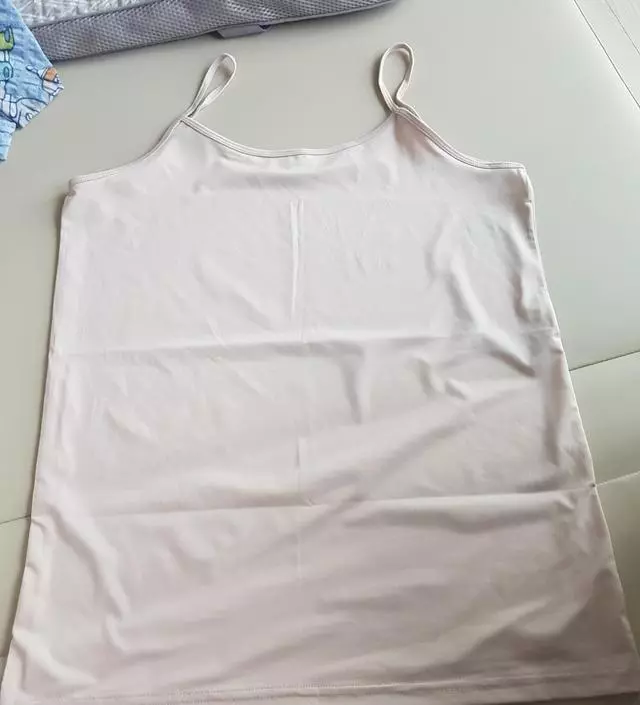 여름 이너 필요해서 구매했어요
