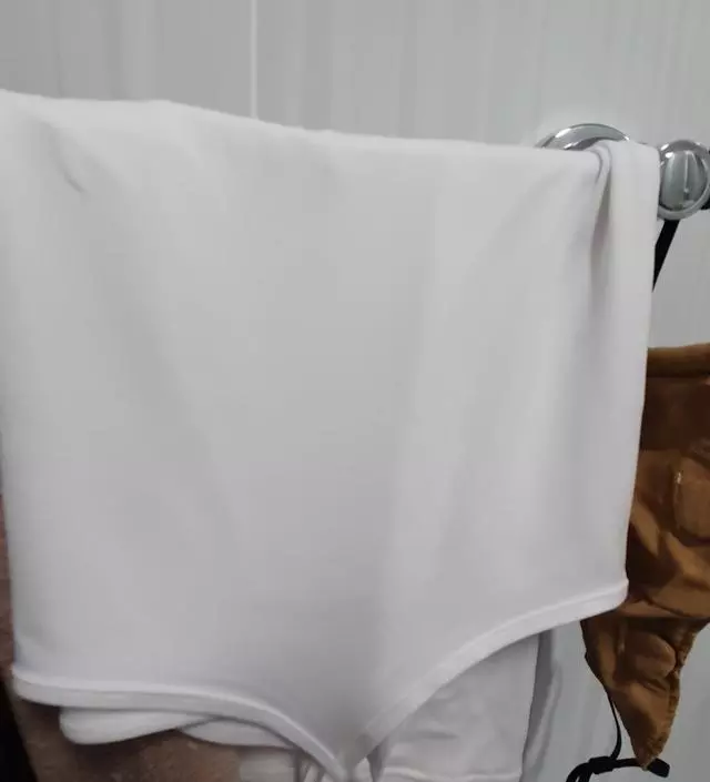 실크느낌 화이트 블랙 샀어요 너무 편하고좋아요 하나씩더구매해놓음 좋을듯합닏ㄱㆍ 속