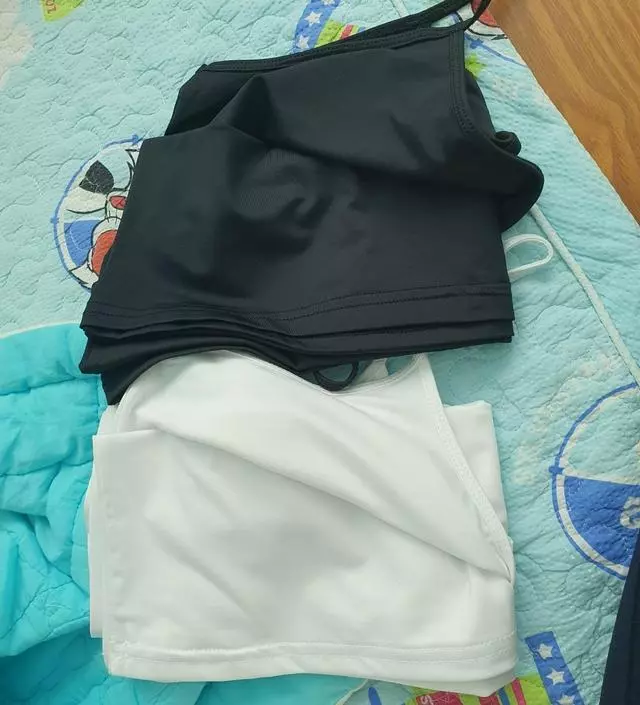 부들부들 하니 여름에도 시원하게 잘입을수 있을것 같아요,사이즈도 낙낙하니 알맞구 너