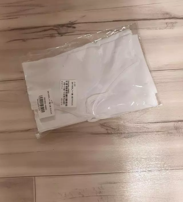 정말 시원한 재질에 들러붙지않고 좋네요
