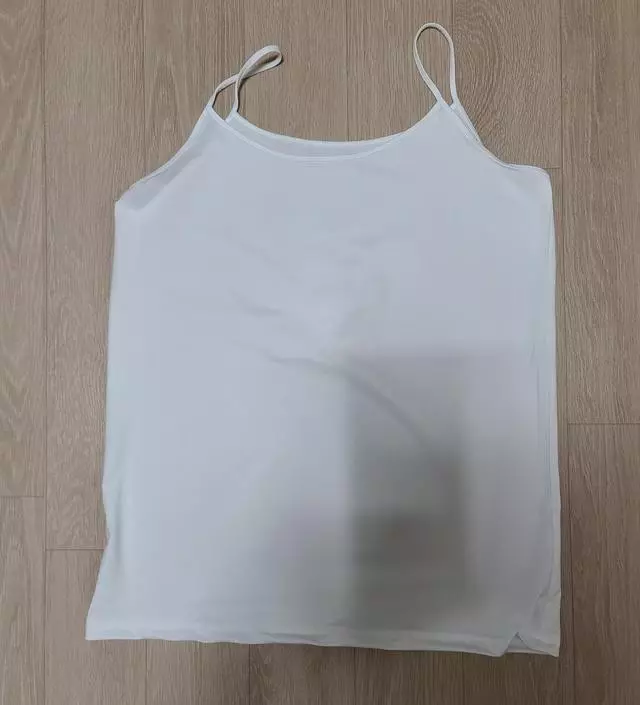 날씨가 더 더워지면 이너로 시원하게 입을려고 샀어요
