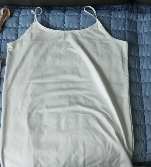 제가 원하는 천이 아니여서 조금 실망스럽고 아쉬워요.
