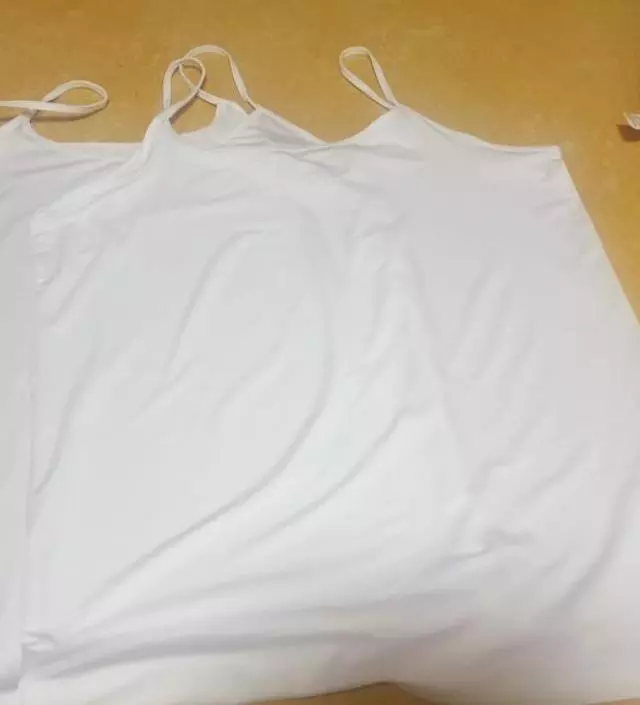 아직 입어보진 않았지만 길이도 적당하고 부드럽고 좋아요 원플원이니까 하나 더 선물로