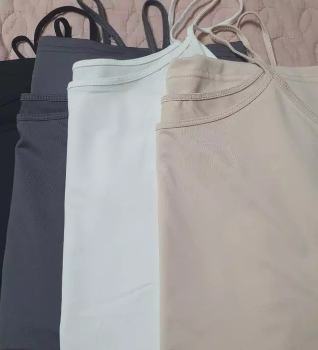 면으로 된 나시만 입다가 쿨스판 나시 입으니 신세계에요!!!!
