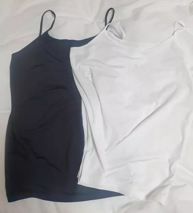 쿨스판이라 입었을 때 달라붙지 않아 좋아요
