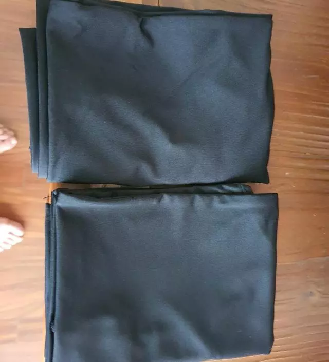 먼저 몇개 사서 입으니 너무 좋아서 추가로 구매했네요.  여름 더운데 딱인듯 합니다. 