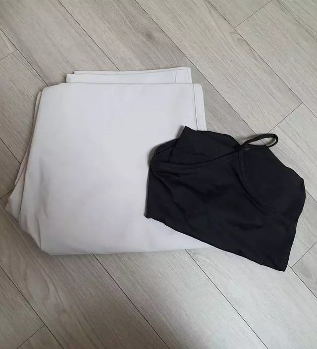 착용감도 좋고 달라붙지 않아서 더좋고 비침도 없고 가격도 착하고 두루두루 최곱니다~