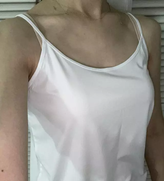 붙지 않는 핏을 원했는데 진짜 너무 만족스럽습니다~
