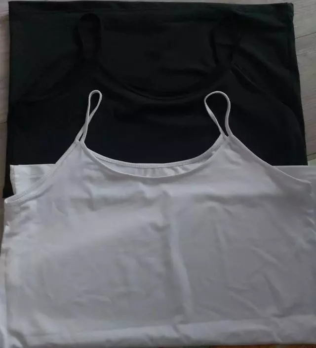 조금은길지만기분좋아지는원단이마음에듭니다필요한 색상두가지다구입가능해서가성비좋