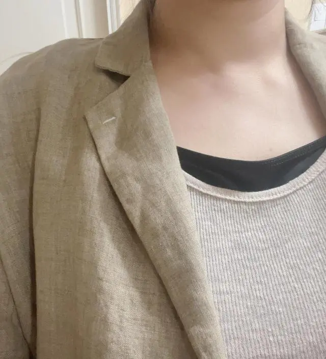 여름에 이너나시가 항상 많이 필요해서 구매했어요 오늘도 속안에 입고 출근했습니다 시