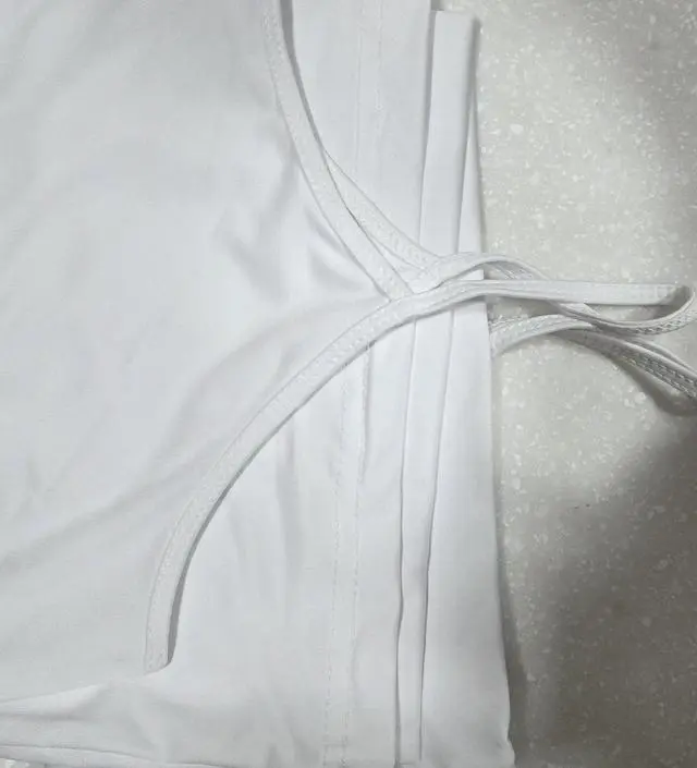 쿨느낌의 화이트 색깔입니다