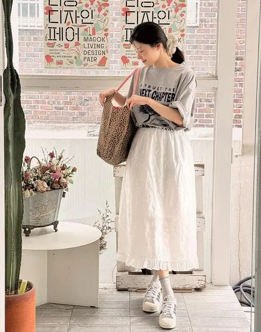 바바라 펀칭 나염 스커트