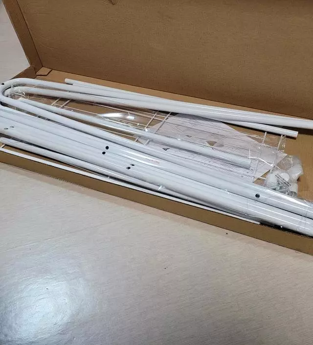 [네이버브랜드스토어 리뷰] 생각보다 사이즈는 큽니다.조립이 어렵지는 않았지만 나사하나가 불량이라 당황했네요.