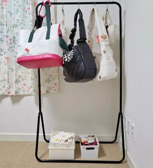 [네이버브랜드스토어 리뷰] 반려동물과 함께 생활하다보니 점점 짐이 늘어 수납할 공간이 부족해지더라구요.
