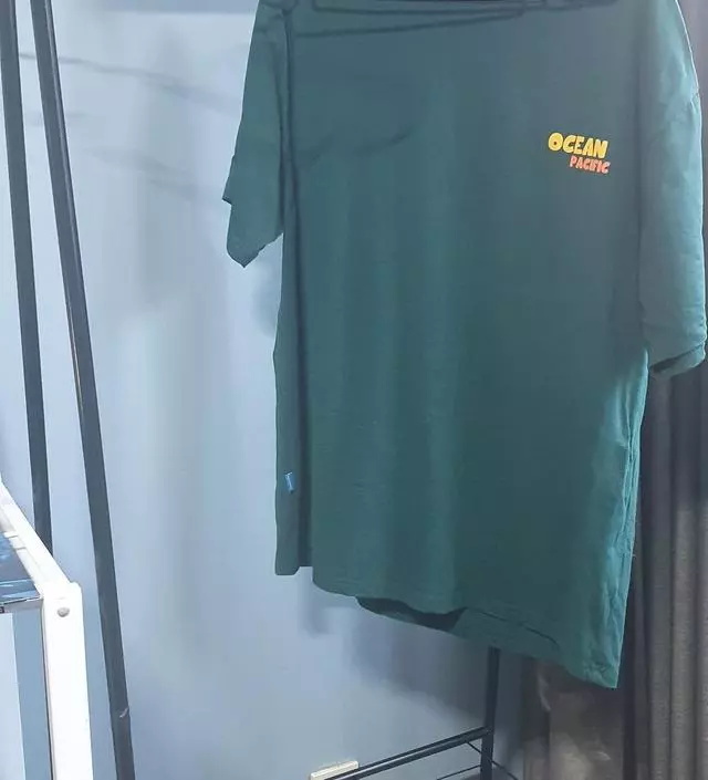 [네이버브랜드스토어 리뷰] 가격대비 깔끔하고 좋기는한데 이음새 부분이 잘 안맞거나 윗봉 부분 나사가 안조여져서