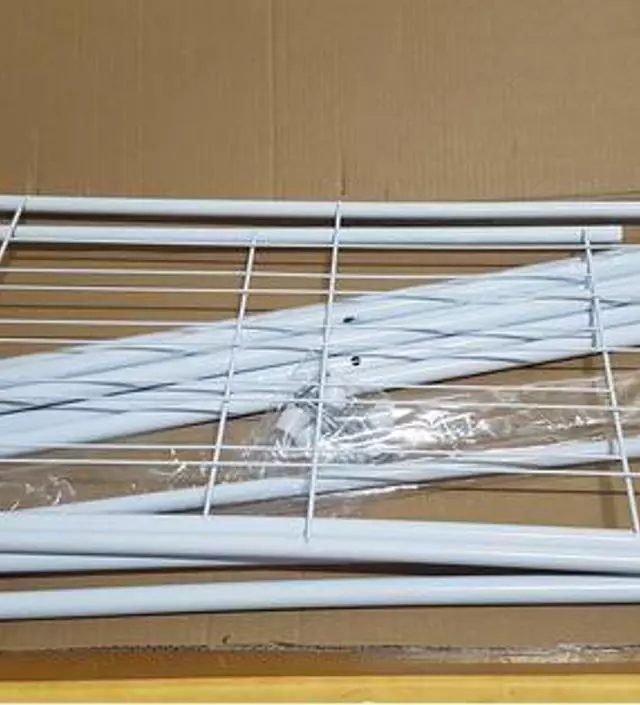 [네이버브랜드스토어 리뷰] 트리형 나무 행거가 넘어져서 부러지는 바람에 철제 행거를 찾고 있었는데 하필이면 옷