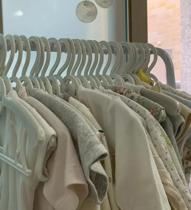 [네이버브랜드스토어 리뷰] 아기옷 걸어두려고 샀는데 자리찾 많이 안하고 짧게 쓰기 좋은거 같아요!