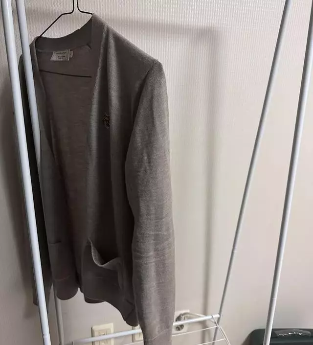 [네이버브랜드스토어 리뷰] 집에 굴러다니는 옷이 많아서 일단은 사서 해봤는데요. 약하기도 하고 부품이 몇개 빠지