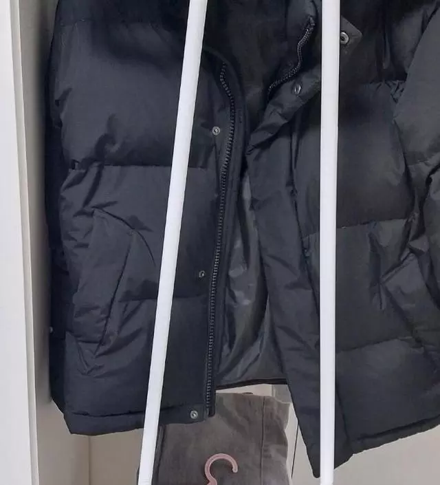 [네이버브랜드스토어 리뷰] 옷장 옆의 공간에 딱 들어가서 너무 좋아요. 제품도 튼튼하고 가격도 저렴해서 너무 좋