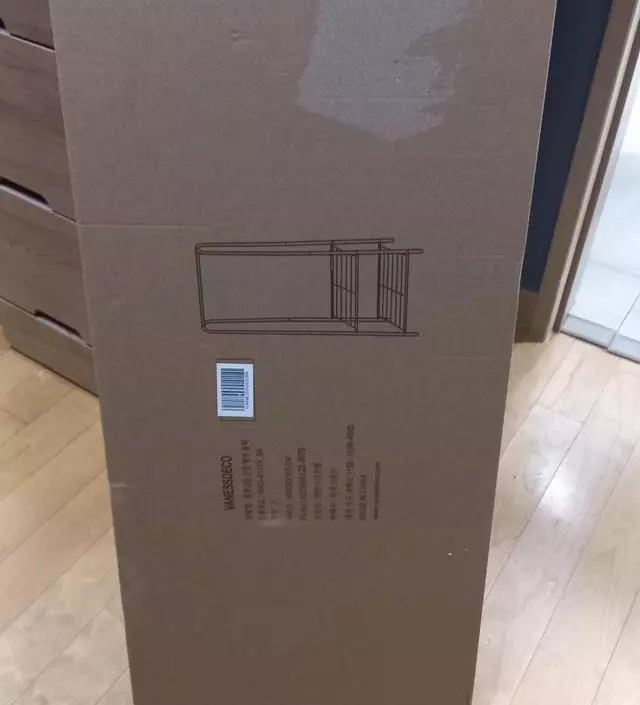 [네이버브랜드스토어 리뷰] 옷걸이가 망가져서 인터넷 검색으로 본 제품을
