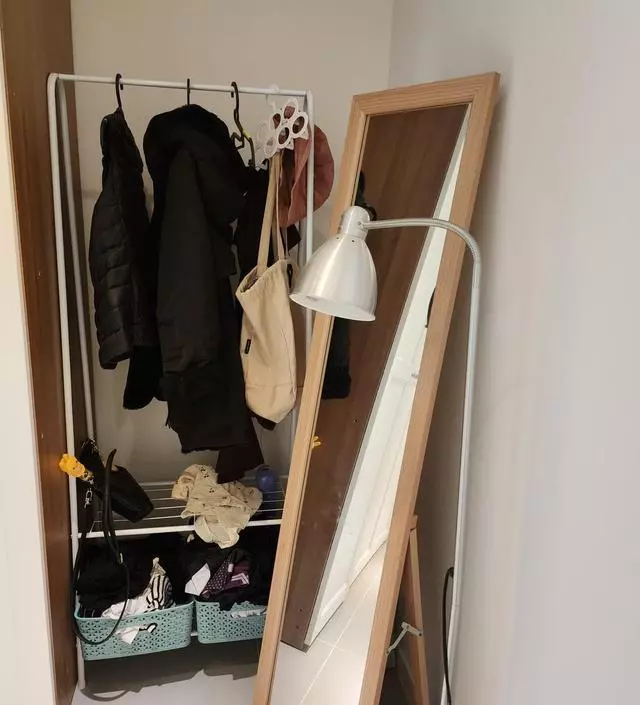 [네이버브랜드스토어 리뷰] 자주 입는 옷이랑 가방 툭 걸어두기 너무 좋네요♥︎ 안방 인테리어에 한몫합니다 ㅎㅎ
