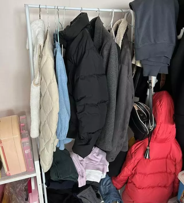 [네이버브랜드스토어 리뷰] 작고 심플한거 원해서 샀는데 가격대비 만족합니다.