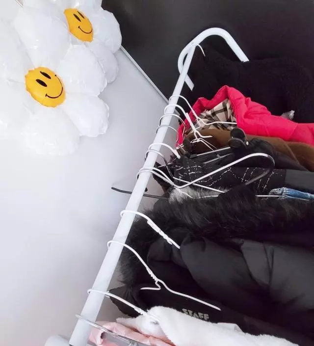 [네이버브랜드스토어 리뷰] 바닥에는 책가방 두기 편하고..
