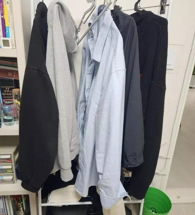 [네이버브랜드스토어 리뷰] 사이즈가 작을까 걱정했는데 생각보다 크고 옷이 정리되어 방안이 깔끔해져서 만족합니