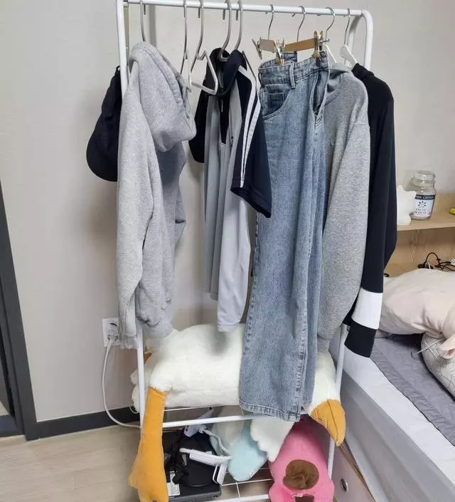 [네이버브랜드스토어 리뷰] 딸방에 옷 걸어 두고 하려고 구매했어요..잘 사용하고 있어요.정리도 잘 되고 좋아요~~