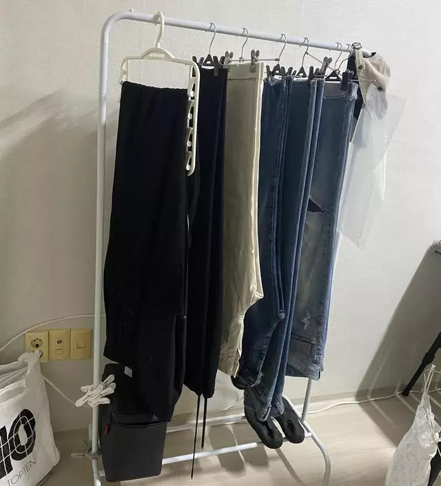 [네이버브랜드스토어 리뷰] 조립 간단하고 이정도면 간단한 옷들 걸기에는
