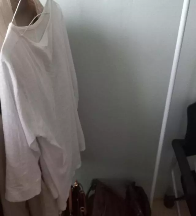 [네이버브랜드스토어 리뷰] 깔끔하고 견고합니다. 2번째 구매입니다.