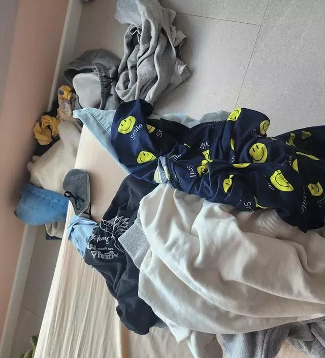 [네이버브랜드스토어 리뷰] 딸아이 방이 매번 말해도 잔소리 되고 정리가 안되는게 옷 걸수 있는 헹거가 없어서 인