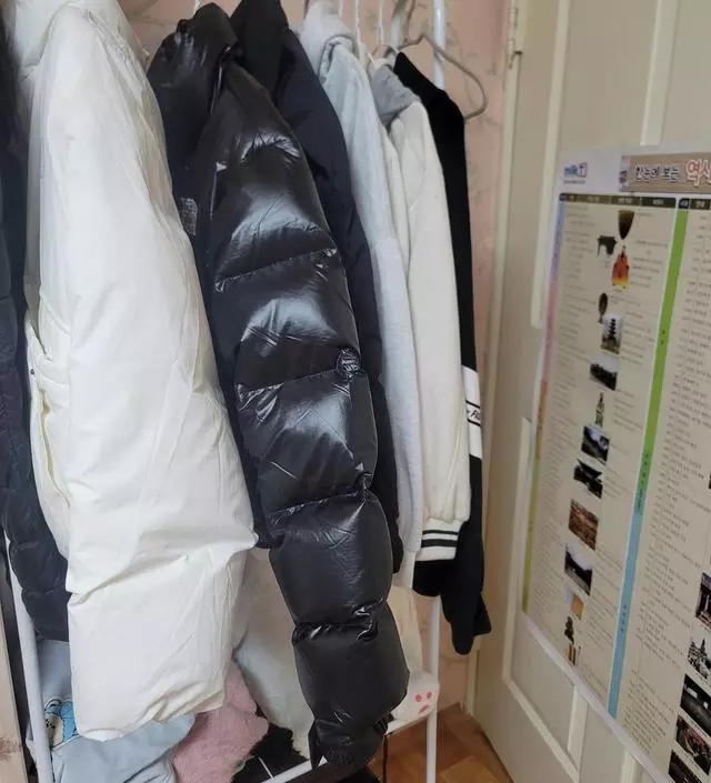 [네이버브랜드스토어 리뷰] 좁은공간에 활용하기 좋게 되어있네요. 아이방에 잘 사용하고 있어요