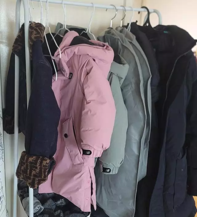 [네이버브랜드스토어 리뷰] 아우터 걸을 자리가없어서 
