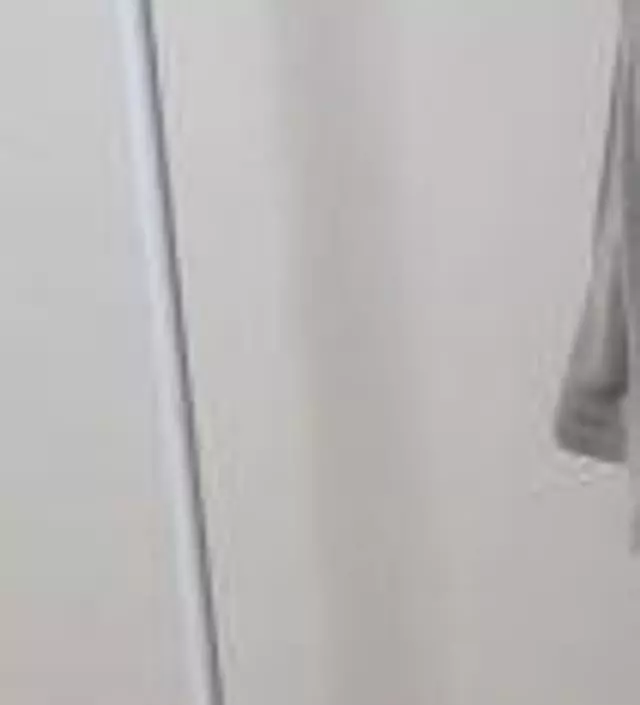 [네이버브랜드스토어 리뷰] 저렴한가격에 잘 산거 같아요! 옷을 많이거는 용도가 아닌 임시로 거는 행거로 사용해야