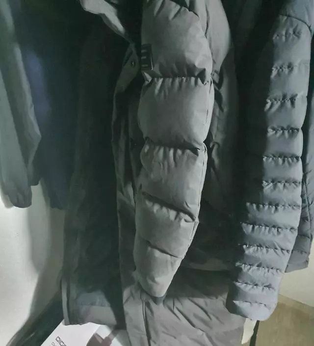 [네이버브랜드스토어 리뷰] 한달 사용 결과 튼튼합니다 롱패딩도 맞아요