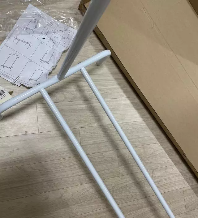 [네이버브랜드스토어 리뷰] 설명서 간단하게 잘 나와있어서 따라하기 쉽고 가볍네요! 내구성도 좋은 편이에요. 나사