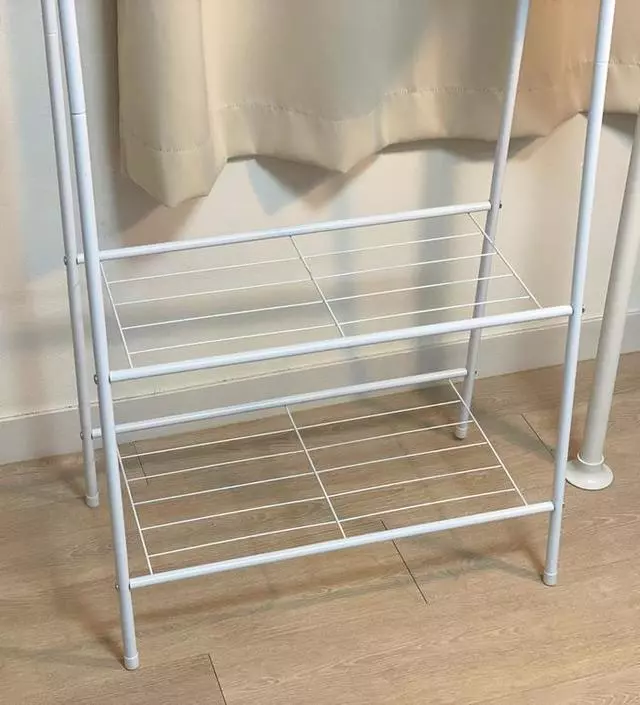 [네이버브랜드스토어 리뷰] 디자인은 이쁩니다. 화이트가 아주 깔끔해 보이고 감성적이에요. 생각보다 크기가 작아