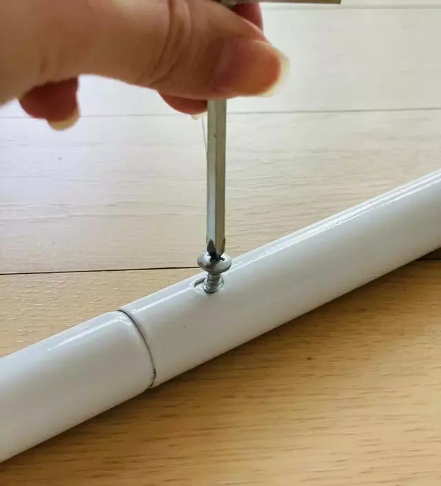 [네이버브랜드스토어 리뷰] 제가 선택한 제품은 바네스데코의 깔끔한 1단 행거인데요~
