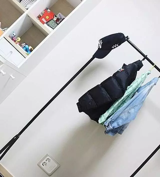 [네이버브랜드스토어 리뷰] 아이방에 놓을 행거를 찾던 중에 인테리어에 방해하지 않으면서도 사이즈도 좋고 쉽게 