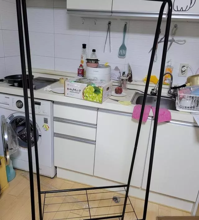 [네이버브랜드스토어 리뷰] 가격보다 괜찮네요 ^^ 아랴 수납공간도 있수 가성비 좋아요