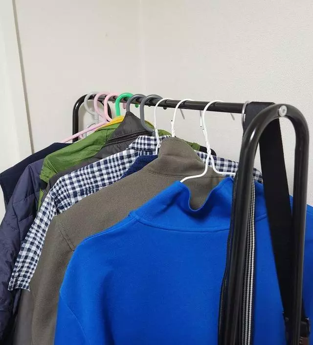 [네이버브랜드스토어 리뷰] 조립할땐 부실해보였는데 실사용해보니 생각보다 잘 버티네요 ㅎ 싼가격에 잘 구매한듯