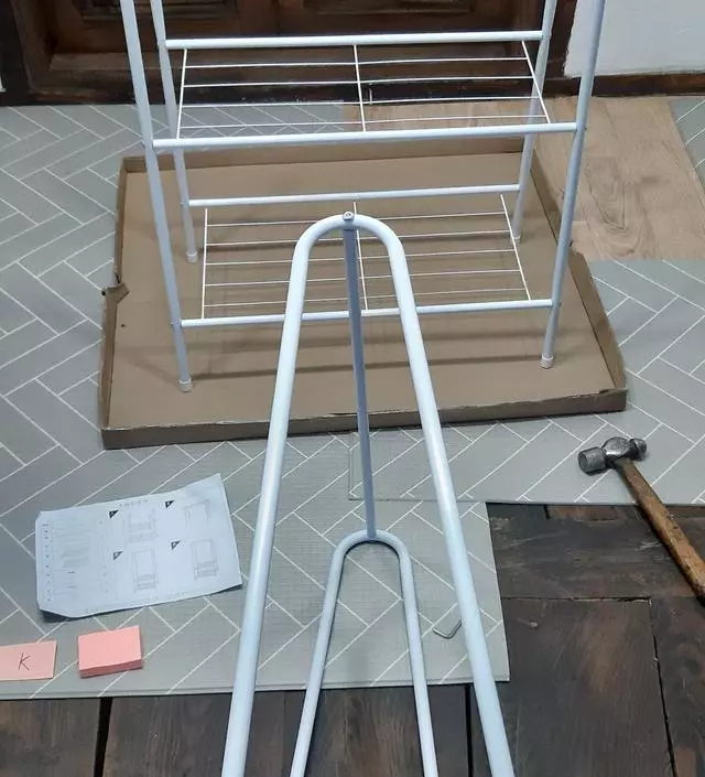 [네이버브랜드스토어 리뷰] 설치하기 어렵지 않아서 조았어요! 그런데 다 설치한 후에 위에서 아래로 꽂는 네 다리