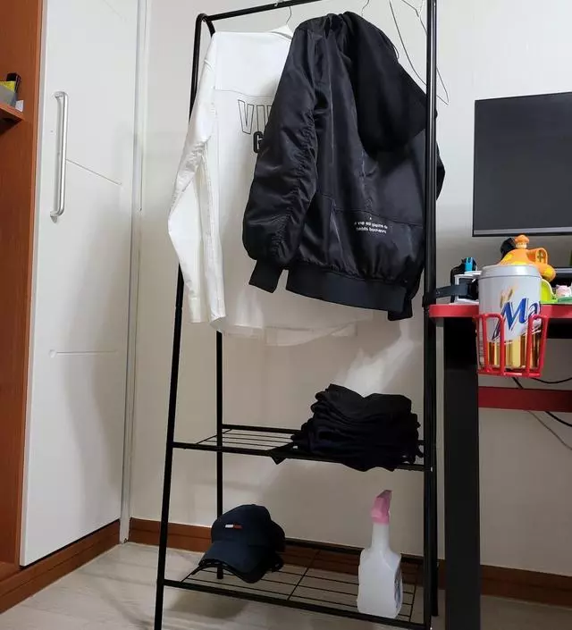 [네이버브랜드스토어 리뷰] 잘 쓰고 있습니다, 적당히 걸면 흔들림도 없고 좋네요