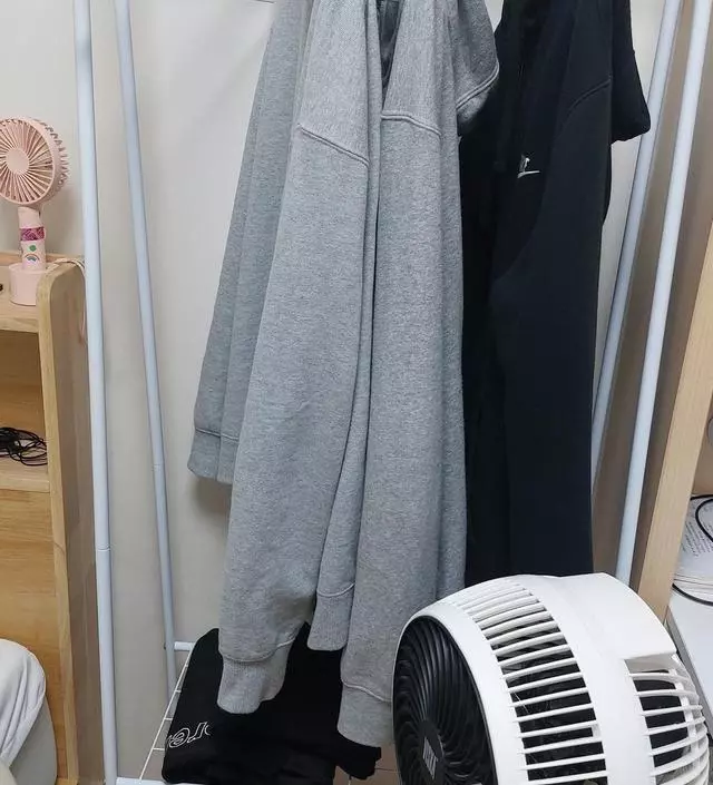 [네이버브랜드스토어 리뷰] 배송도빠르고 하나더 주문했어요 부피도 안크고 좋아요