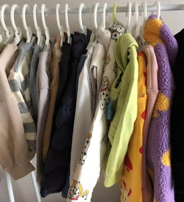 [네이버브랜드스토어 리뷰] 애기 가을겨울 외투걸어 둘 행거 찾다가 샀는데 가성비 좋아요 