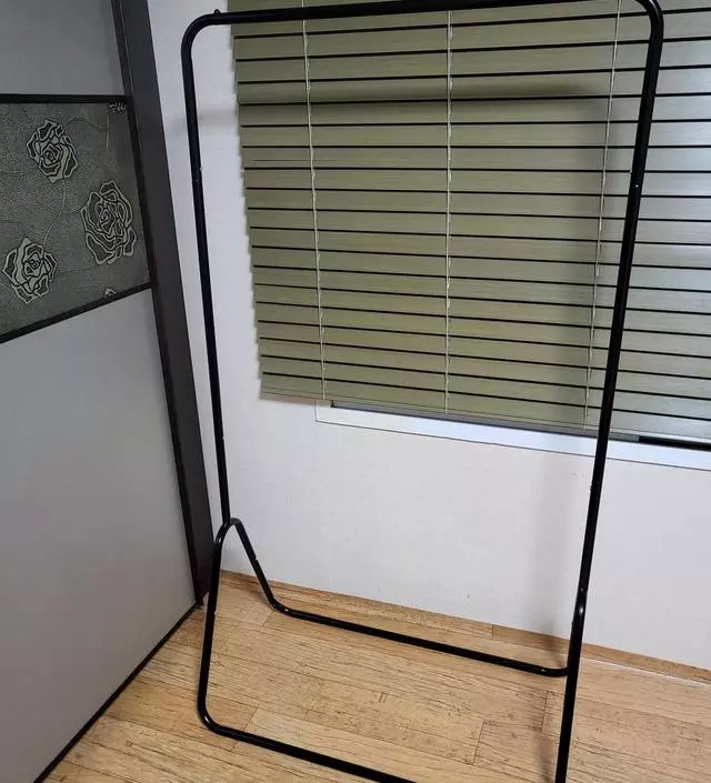 [네이버브랜드스토어 리뷰] 생각했던것보다는 튼튼한 거 같아요!!
